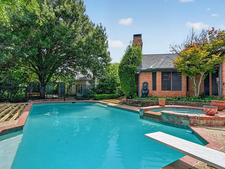 2335 Highlands Creek Rd — Photo 37