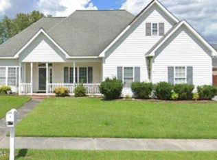 1101 Wickham Dr, Winterville, NC 28590