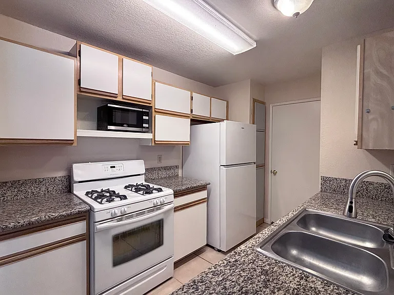 2200 S Fort Apache Rd #1176 — Photo 5