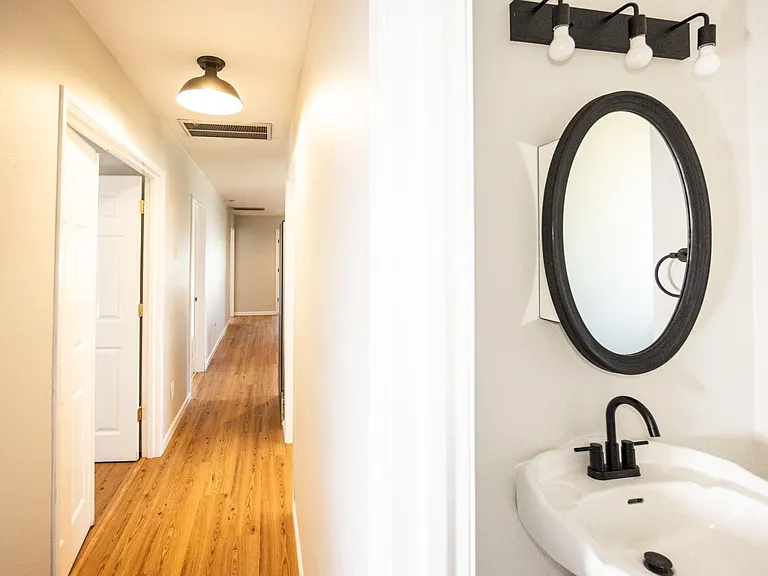 8717 NE Webster St #B — Photo 14