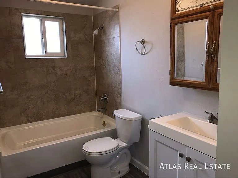 4425 N Elizabeth St — Photo 7