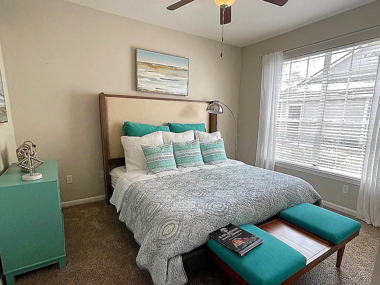 Evergreen at River Oaks — Photo 15