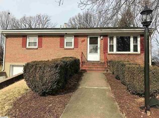 312 Monument Dr, Staunton, VA 24401