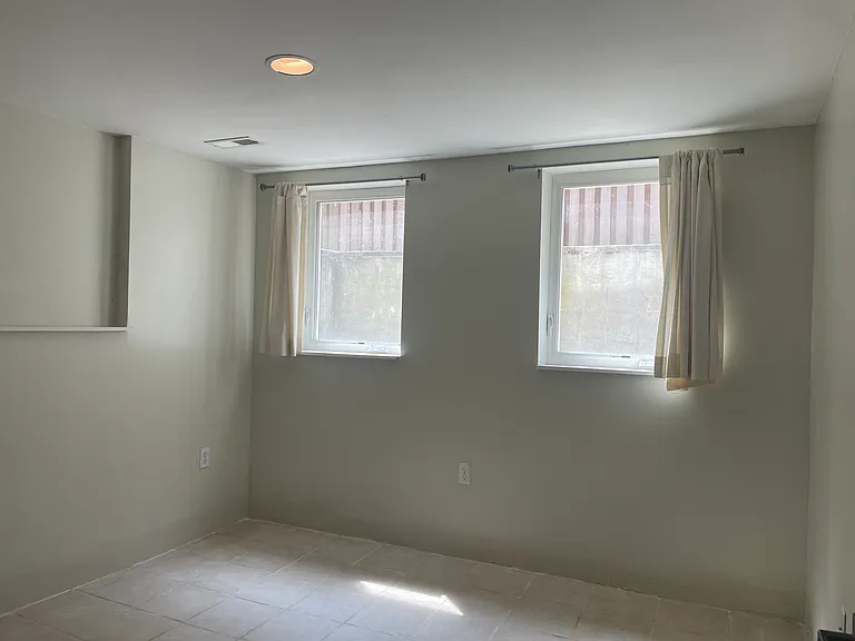 4715 Brandywine St NW #B — Photo 5