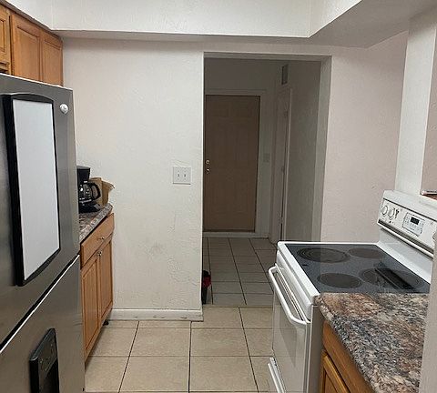 3rd image of 122 NW 13th Ave