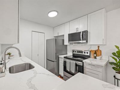 94-527 Lumiaina St #E101, Waipahu, HI, 96797