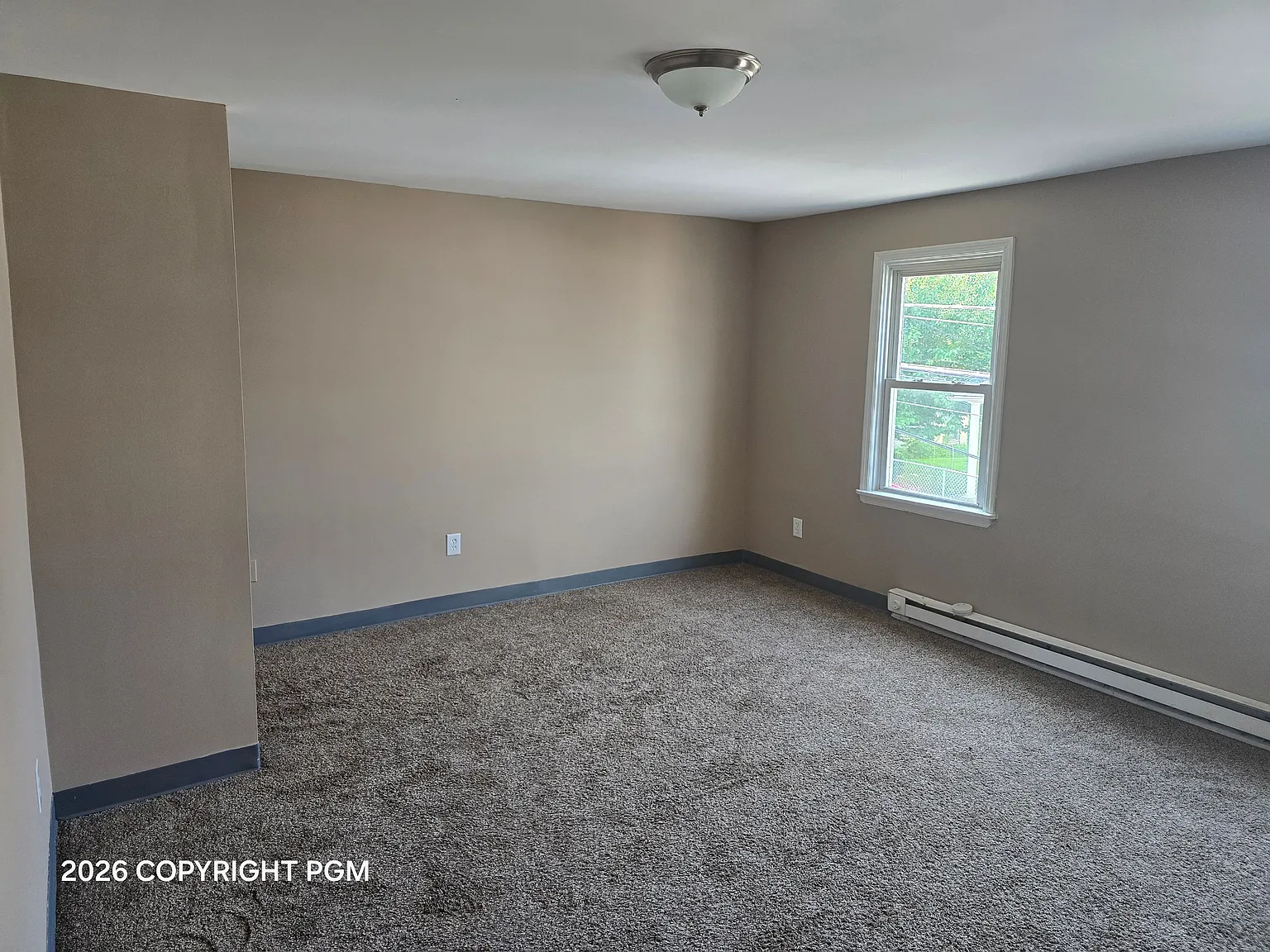3 bed, 1.0 bath, $1,250 — Photo 3