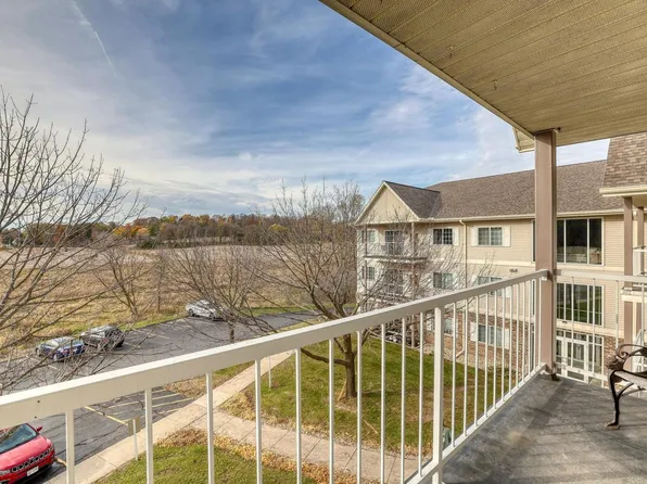 140 West Commerce BOULEVARD #306, Slinger, WI 53086