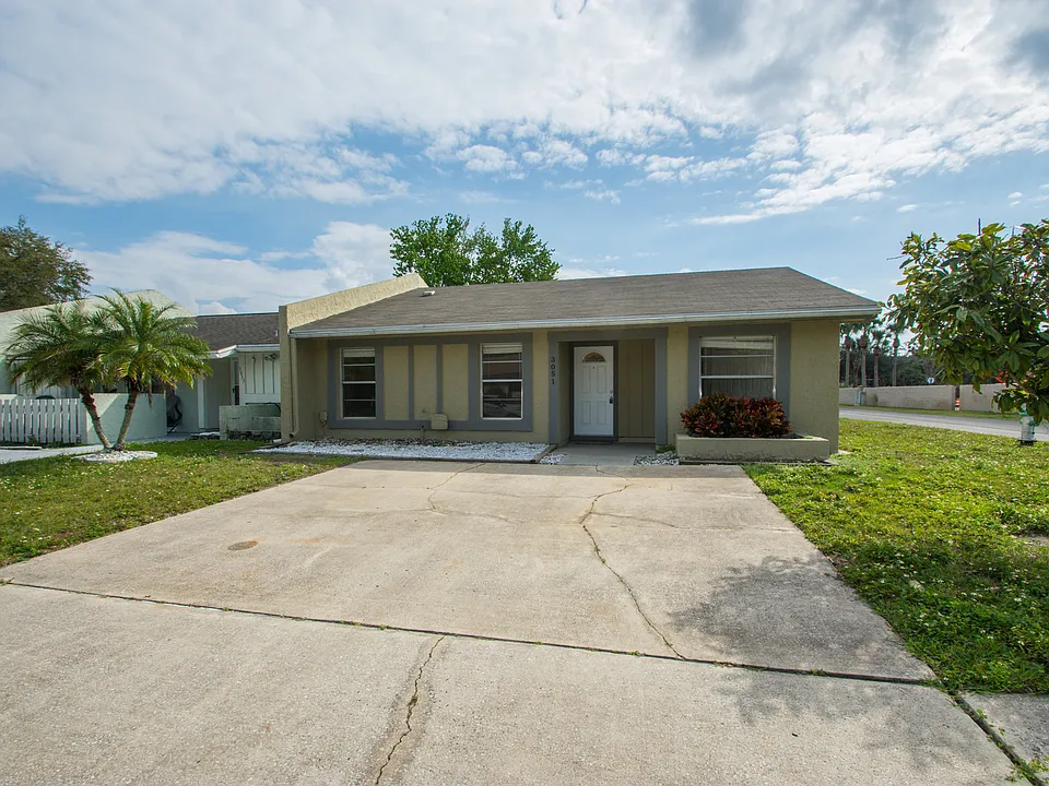 3051 Autumn Ct