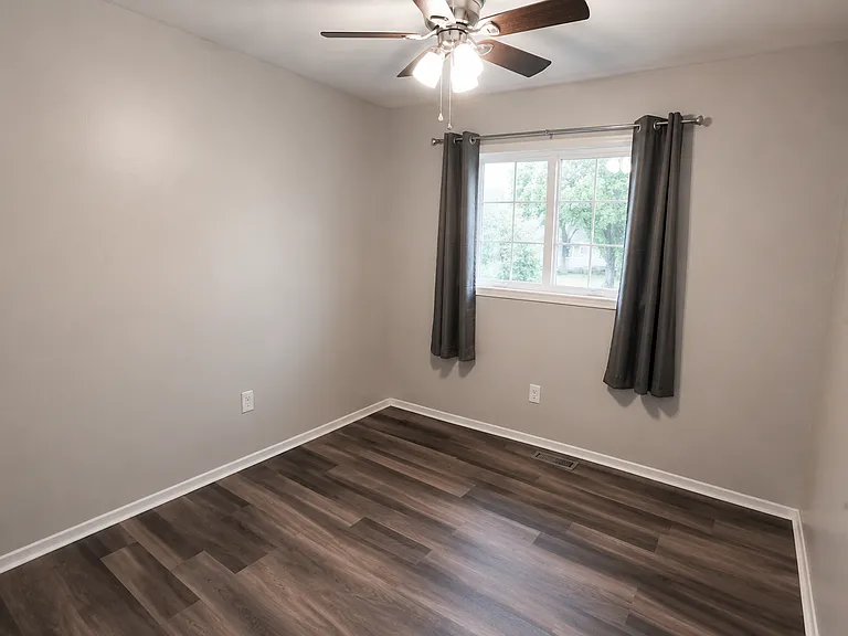 635 Yacavona St — Photo 14