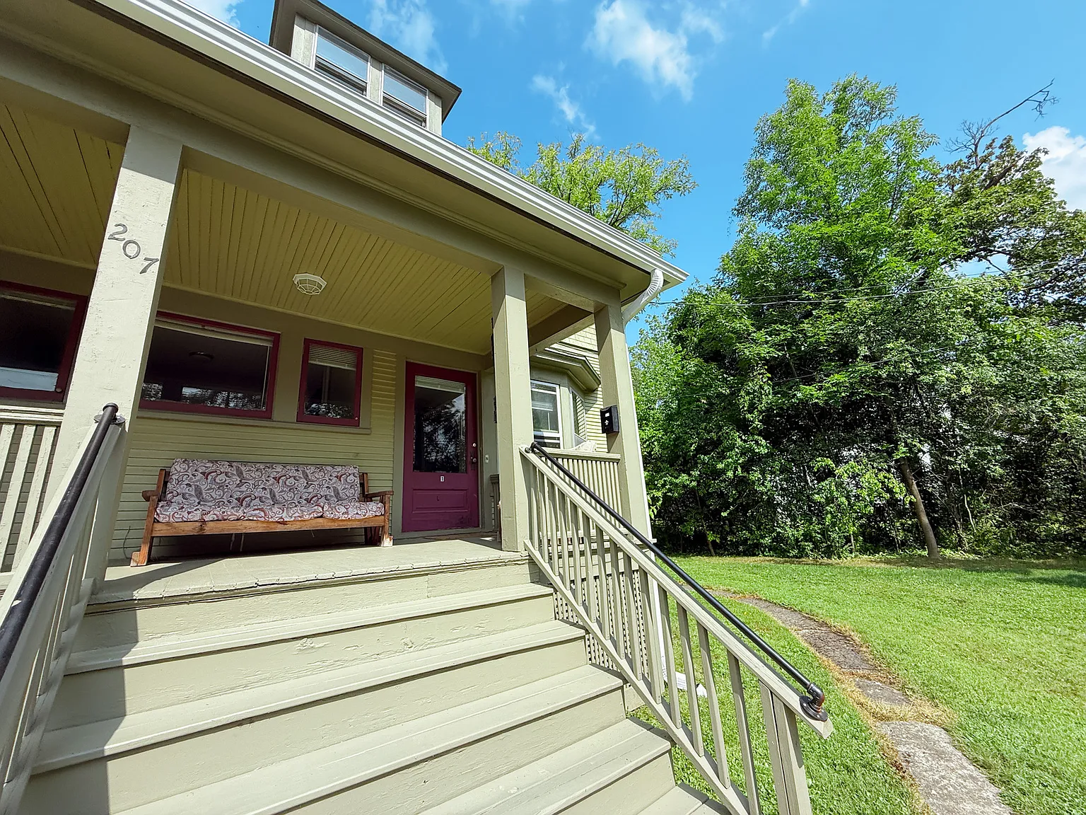 Gorgeous 4 Bdrm 2 Bath Furnished Apt Just a 10 Minute Walk to Cornell — Photo 3