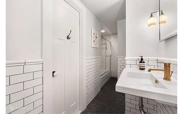 Sold by Douglas Elliman | media 6