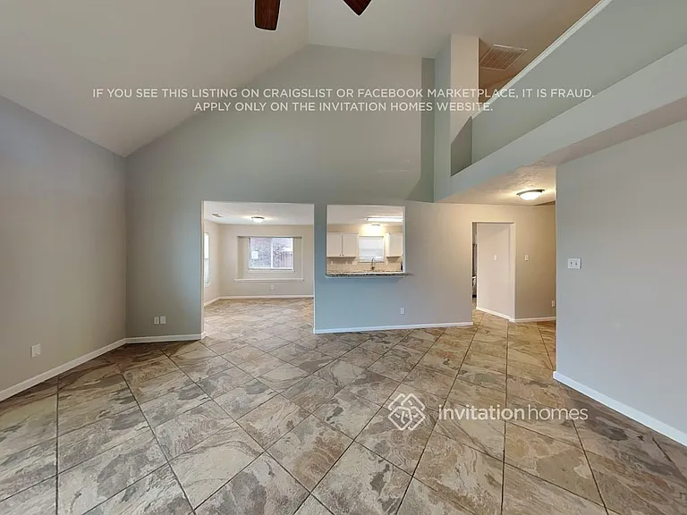 11223 Country Club Green Dr — Photo 7