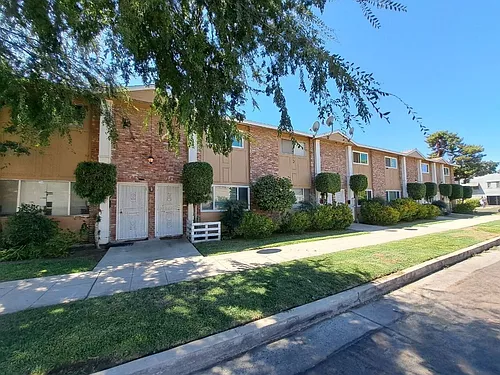 718-746 E Hedges Ave Photo 1