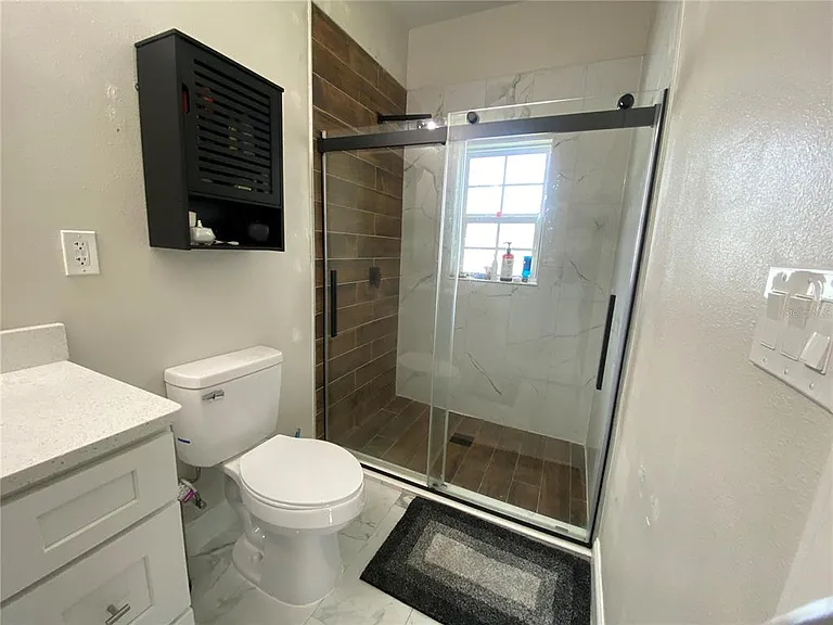 4995 Mercer St — Photo 17