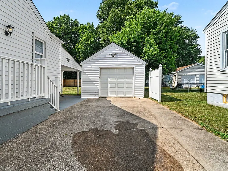 102 E Home Ave — Photo 21