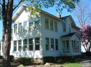 5892 Dubay St, Waterford, MI 48329