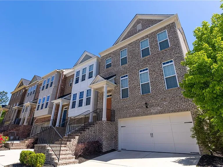 6171 Brevard Dr SE — Photo 1