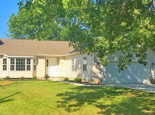 998 Evening Star Dr, Rome, OH 44085