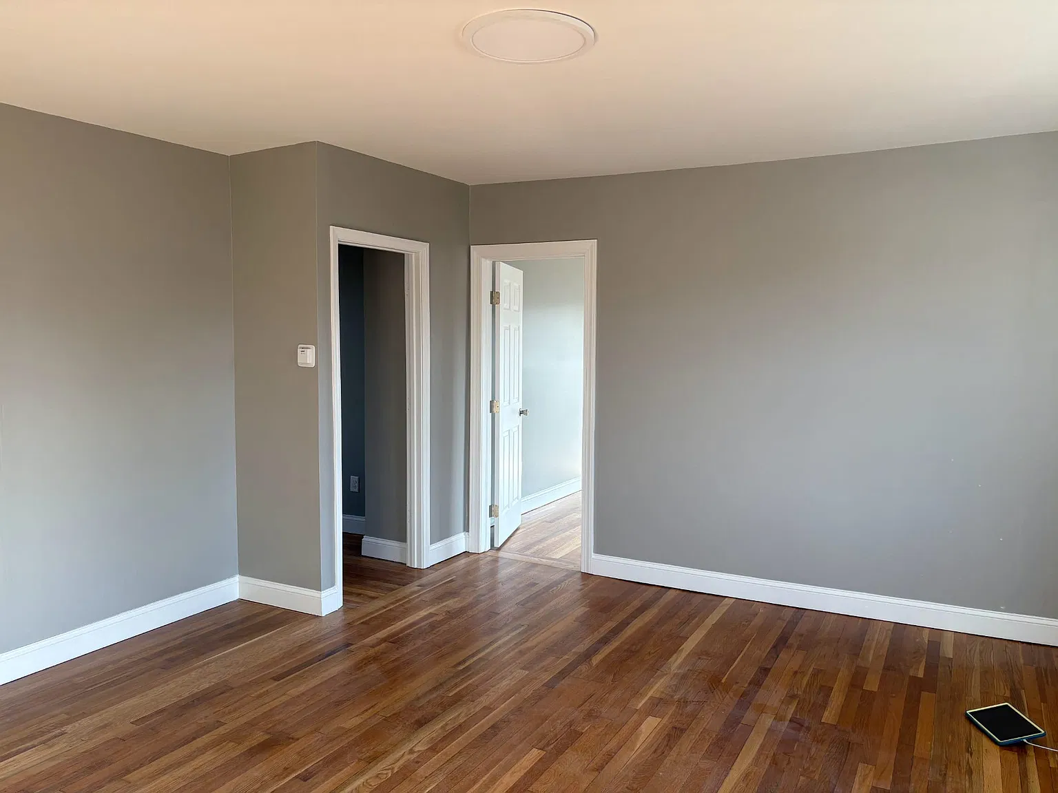 4 bed, 1.5 bath, 1560 sqft, $2,795 — Photo 2