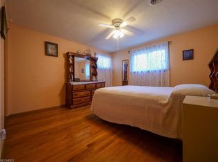 4449 Ranchview Ave, North Olmsted, OH 44070