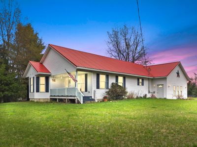 2426 E 48 1/2 Rd, Cadillac, MI, 49601