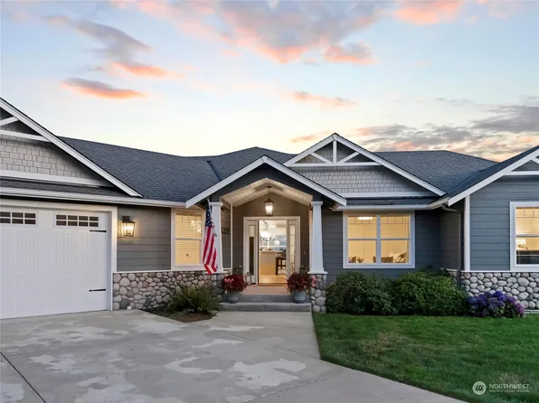 11829 78th Avenue NW, Marysville, WA 98271