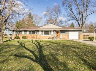 50860 Hollyhock Rd, South Bend, IN 46637