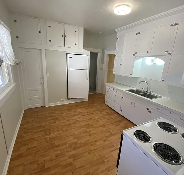 430 S 8th Ave — Photo 6