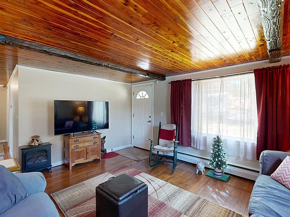 3rd image of 10 Edson St