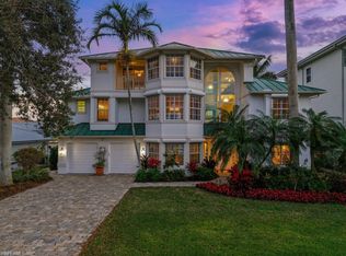 390 Oak AVE, NAPLES, FL 34108