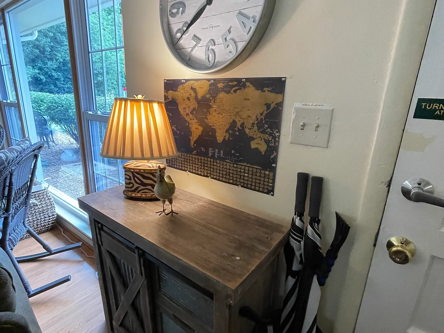 4 bed, 2000 sqft, $5,850 — Photo 3
