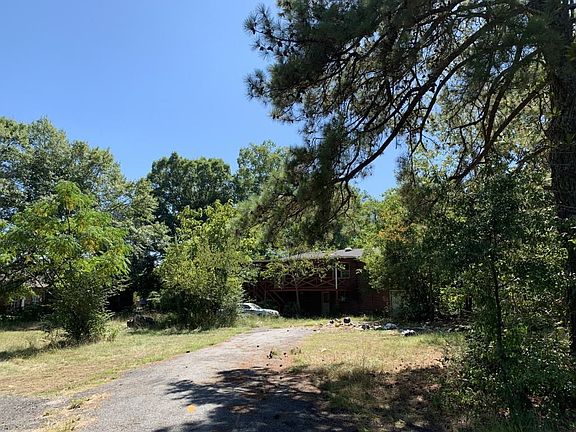 4th image of 862 Kennesaw Ave NW