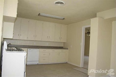 5th image of 1100 Ann St