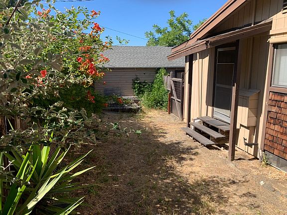 4th image of 505 Summit Dr