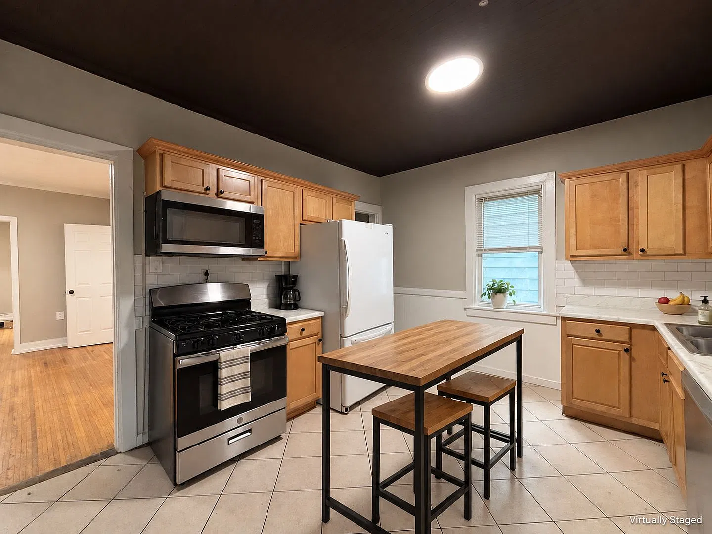 4 Bedroom 2 Bath Single Family Home! — Photo 4