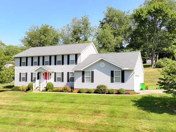 804 Sara Dr, Coshocton, OH 43812