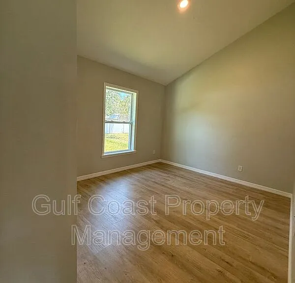 3294 W Price Blvd — Photo 29