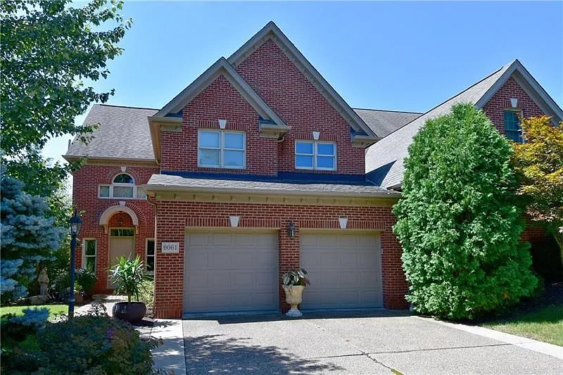 9061 Sherwood Ct photo 1