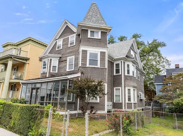 247 Park St, Dorchester Center, MA