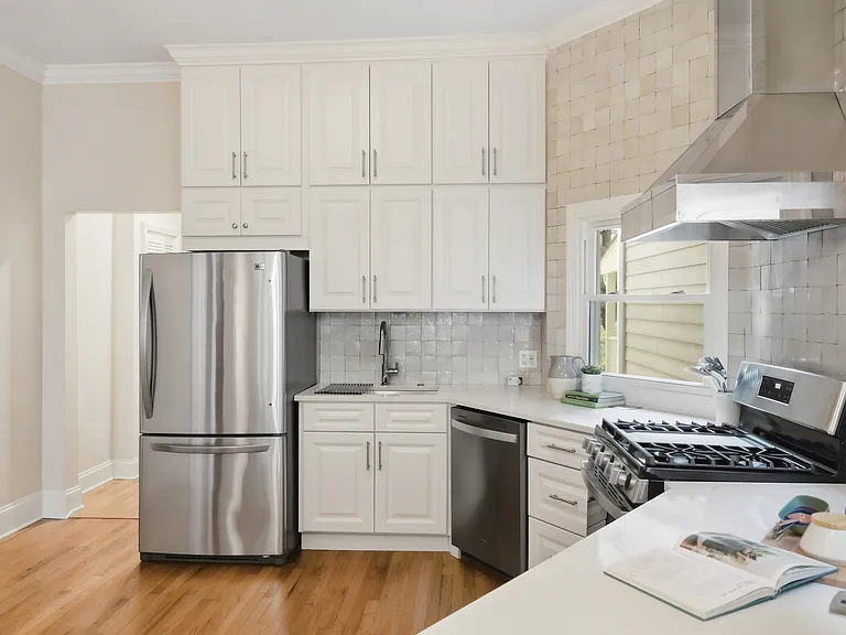 3053 N Seminary Ave #2 — Photo 5