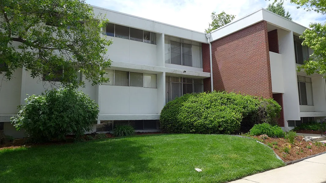 2 bed, 750 sqft, $1,595 — Photo 1