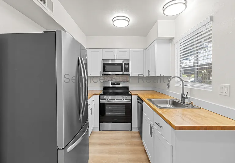 4610 N 68th St #437 — Photo 5