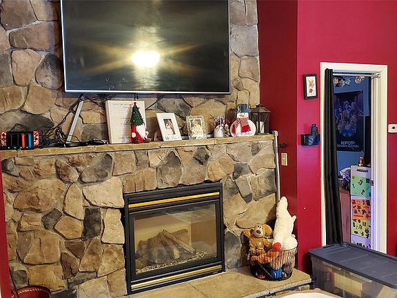 5th image of 807 Beaver Brook Road