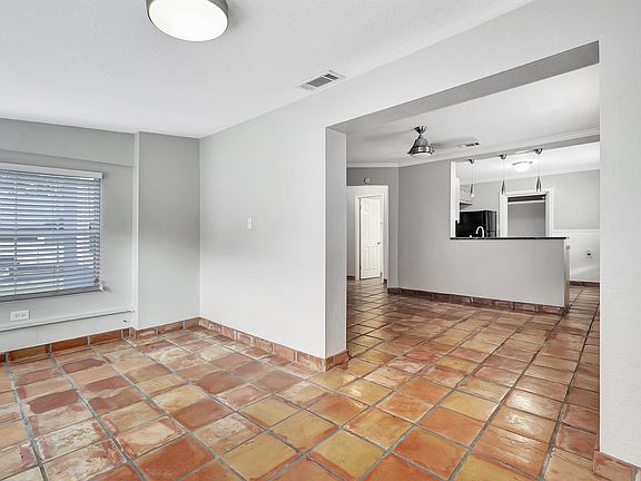 3rd image of 3507 W Cherokee Ave