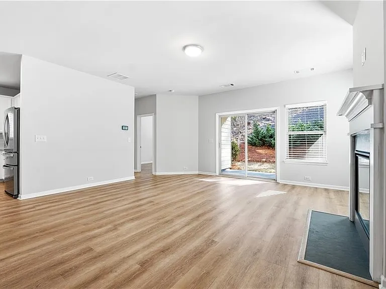 2719 Morgan Spring Trl — Photo 29
