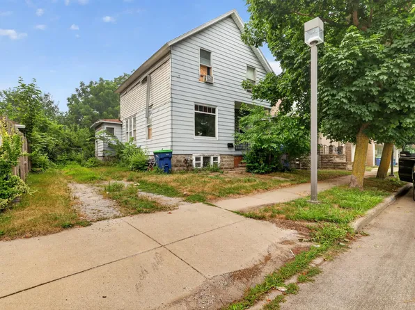 909 N Johnson St, Bay City, MI 48708