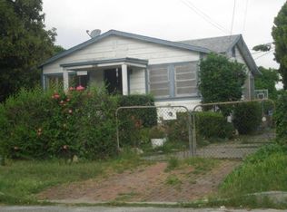 13979 Louvre St, Pacoima, CA 91331