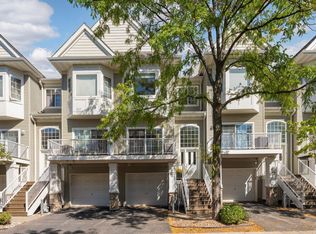 746 Fairfield Cir, Minnetonka, MN 55305