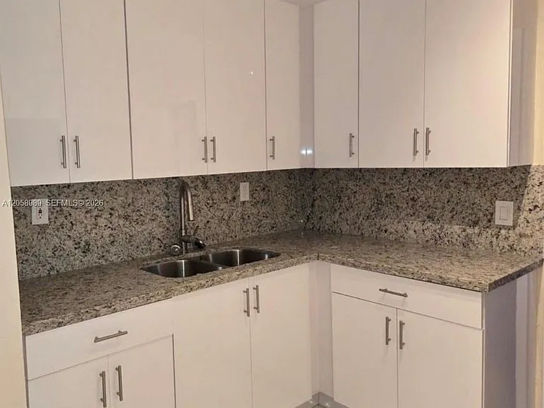 6308 Cleveland St — Photo 11